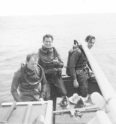 Compressed-air diving set circa 1959